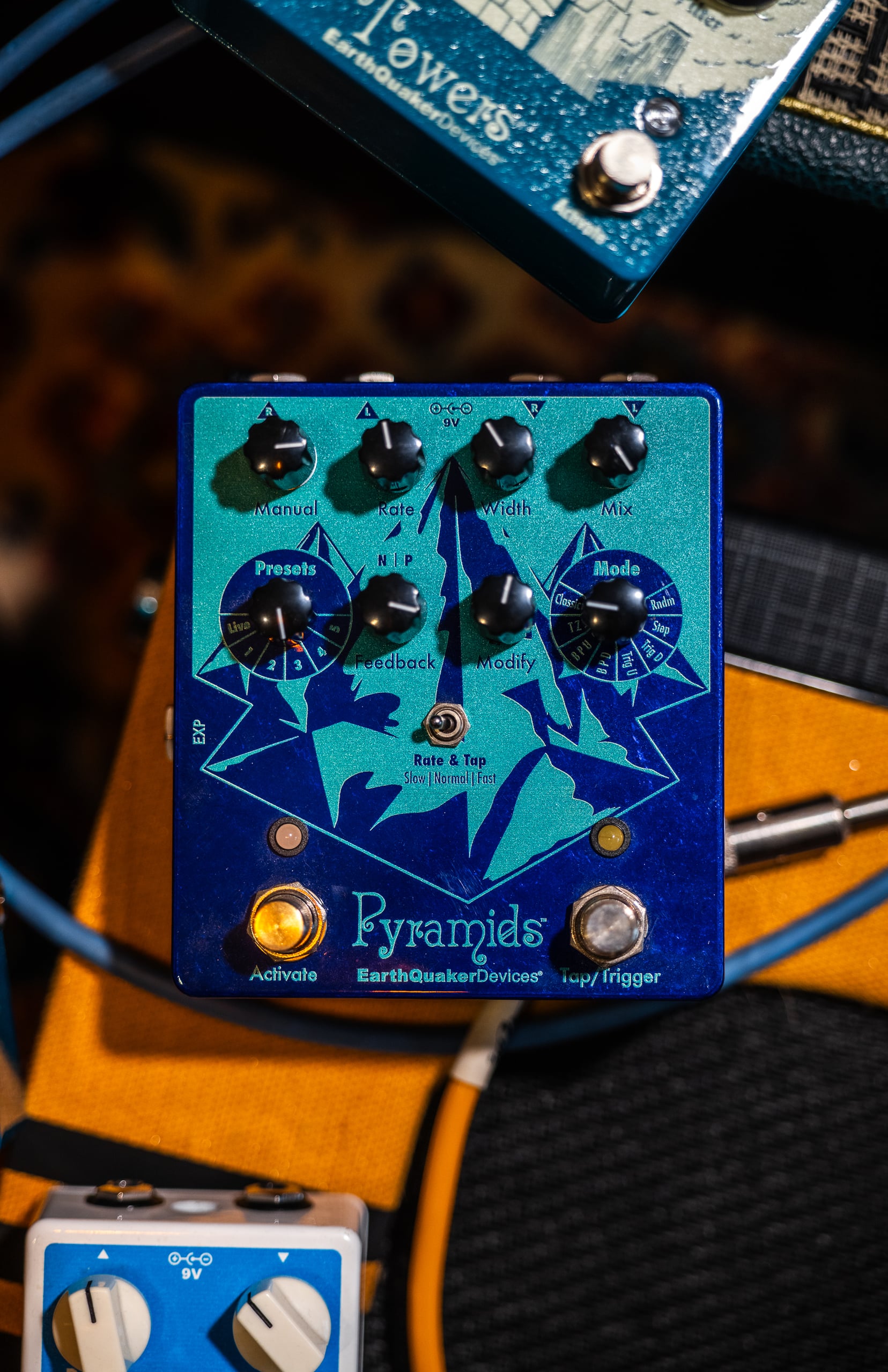 EarthQuaker Devices Pyramids Stereo Flanging Device