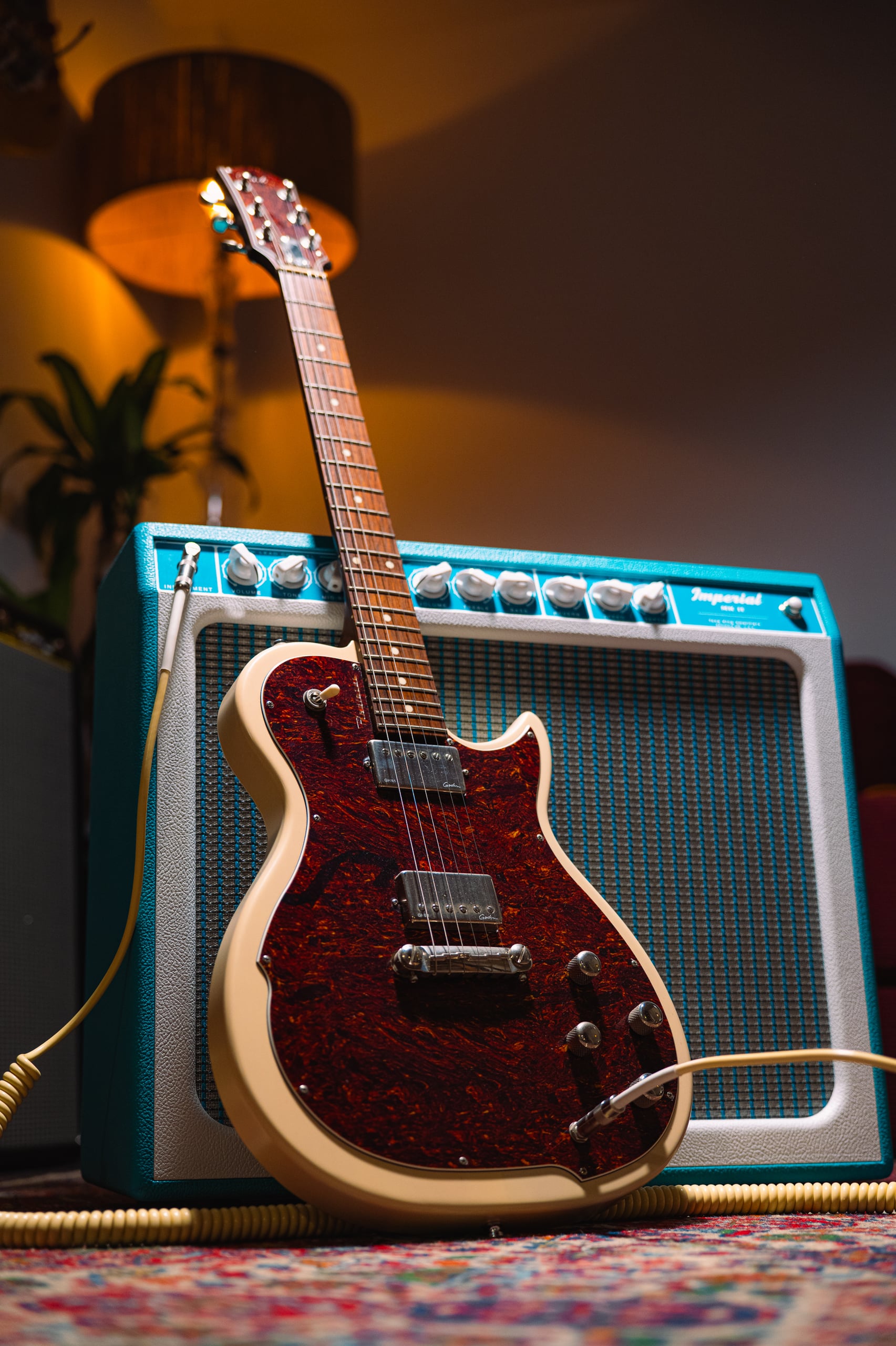 Godin Radiator (Trans Cream)