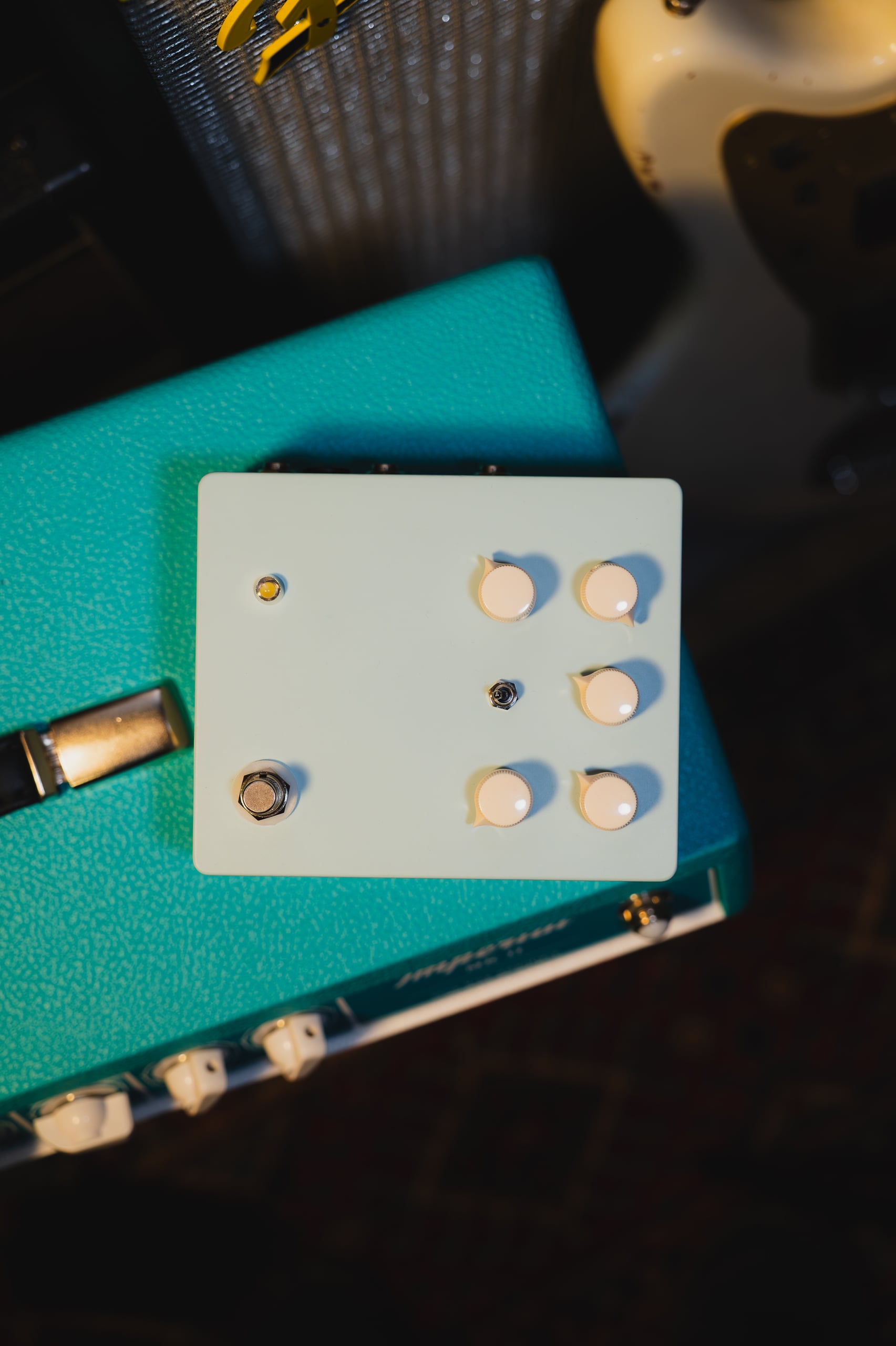 Yesterday Effects Unit Shifter Fuzz / Pitch